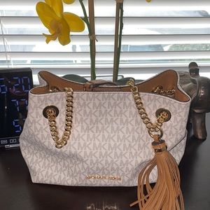 Michael Kors shoulder bag (White logo)